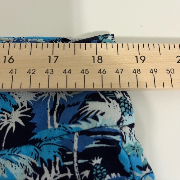 Christopher & Banks Blue Floral Print Capris - Picture 12 of 15